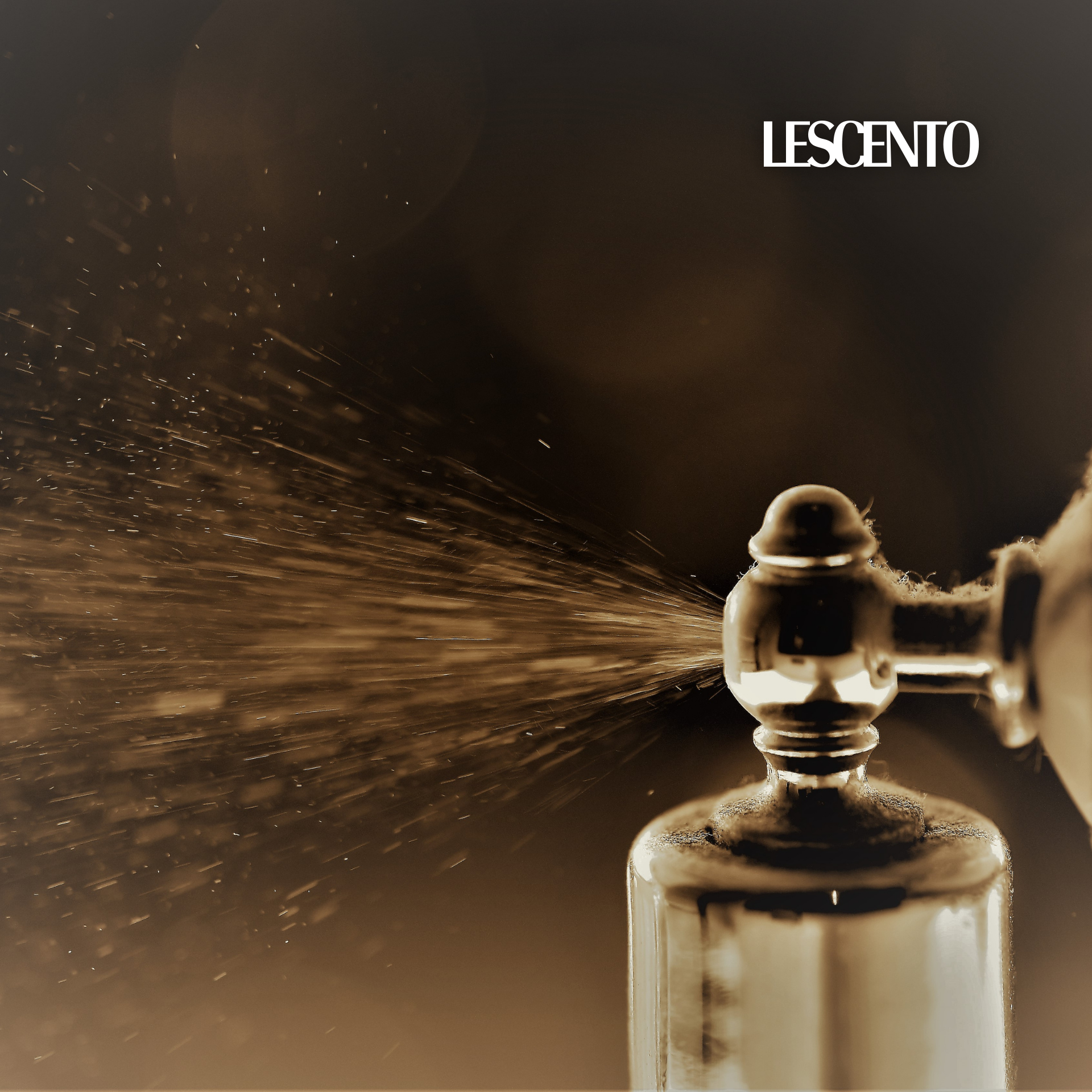 Why Perfume Smells Different on Everyone: Skin Chemistry, Memory, and Longevity Explained